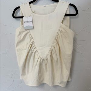 Women’s Cream Sleeveless Spring Blouse size medium
